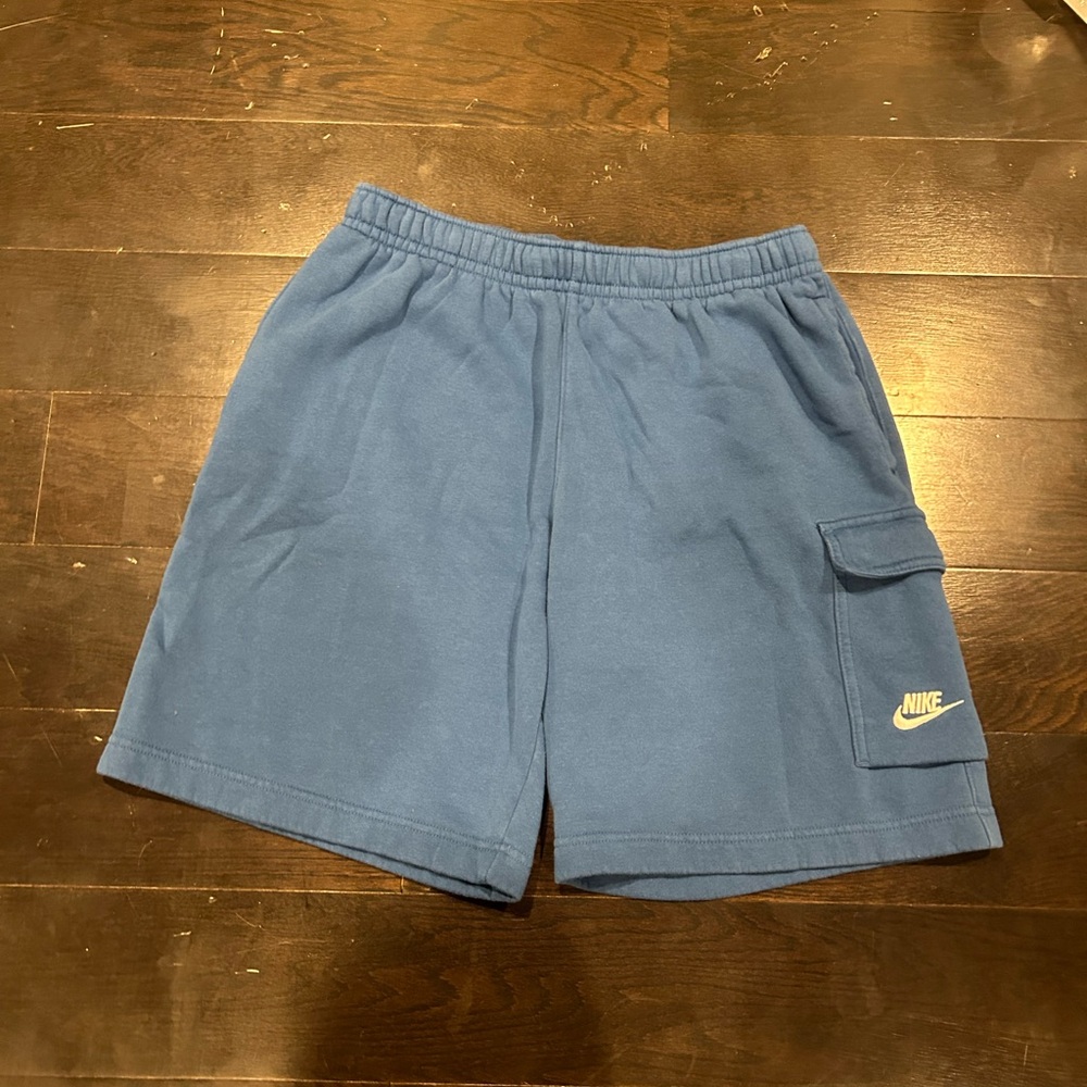 BLUE FABRIC NIKE CARGO SHORTS
